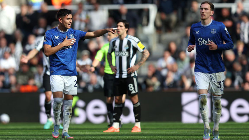 พรีเมียร์ลีกอังกฤษ : เอฟเวอร์ตัน VS นิวคาสเซิ่ล ยูไนเต็ด